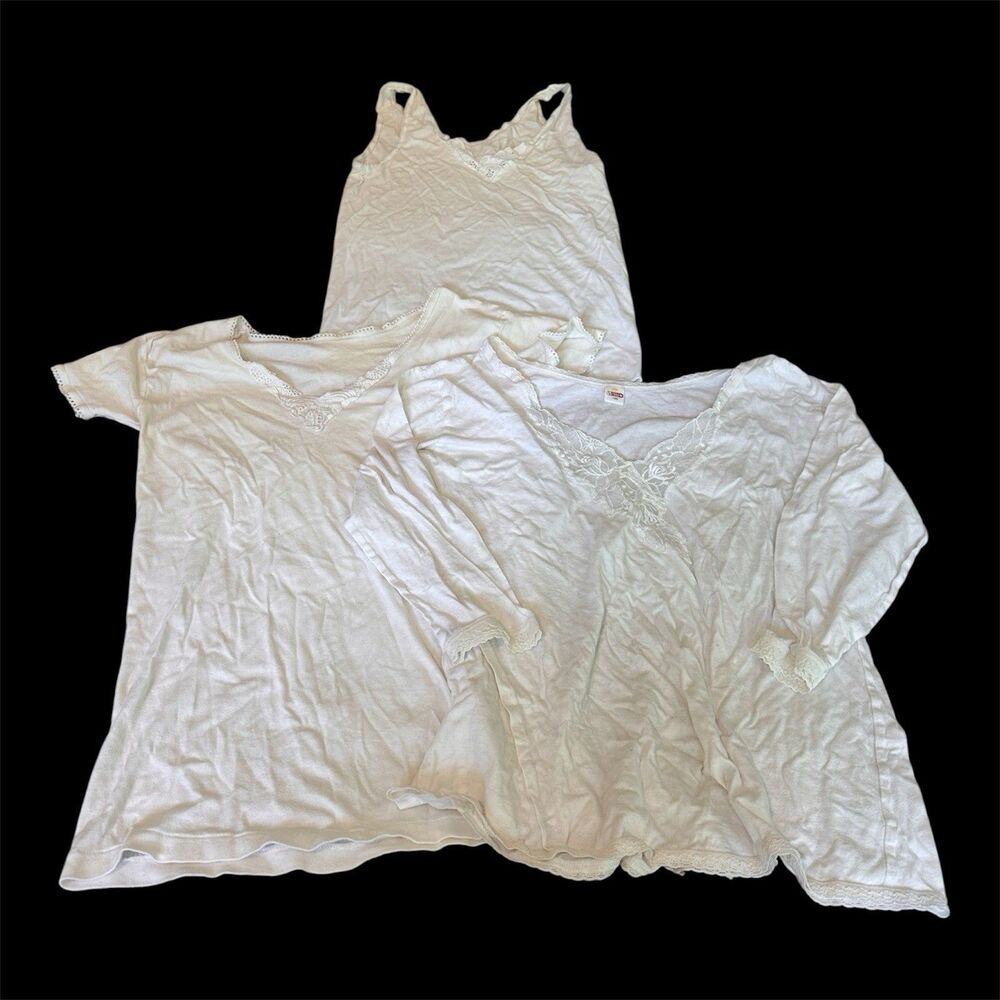 VTG Korean Lace Trim V-Neck Tee White Coquette Layering Top Size M/L- Set Of 3